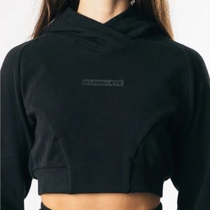 alphalete cropped hoodie